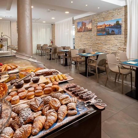 B&B Primrose Residence Hotel Rimini Ngoại thất bức ảnh