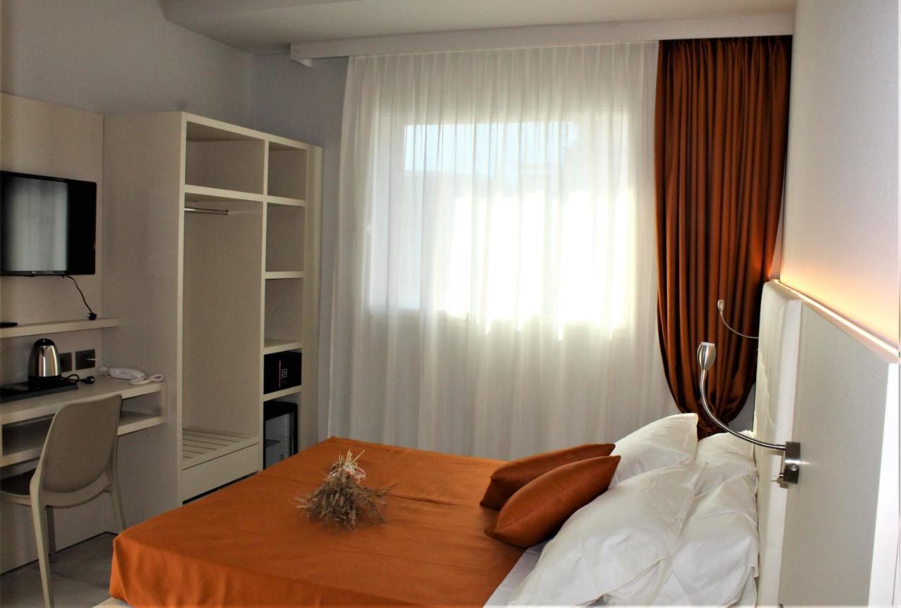 B&B Primrose Residence Hotel Rimini Ngoại thất bức ảnh