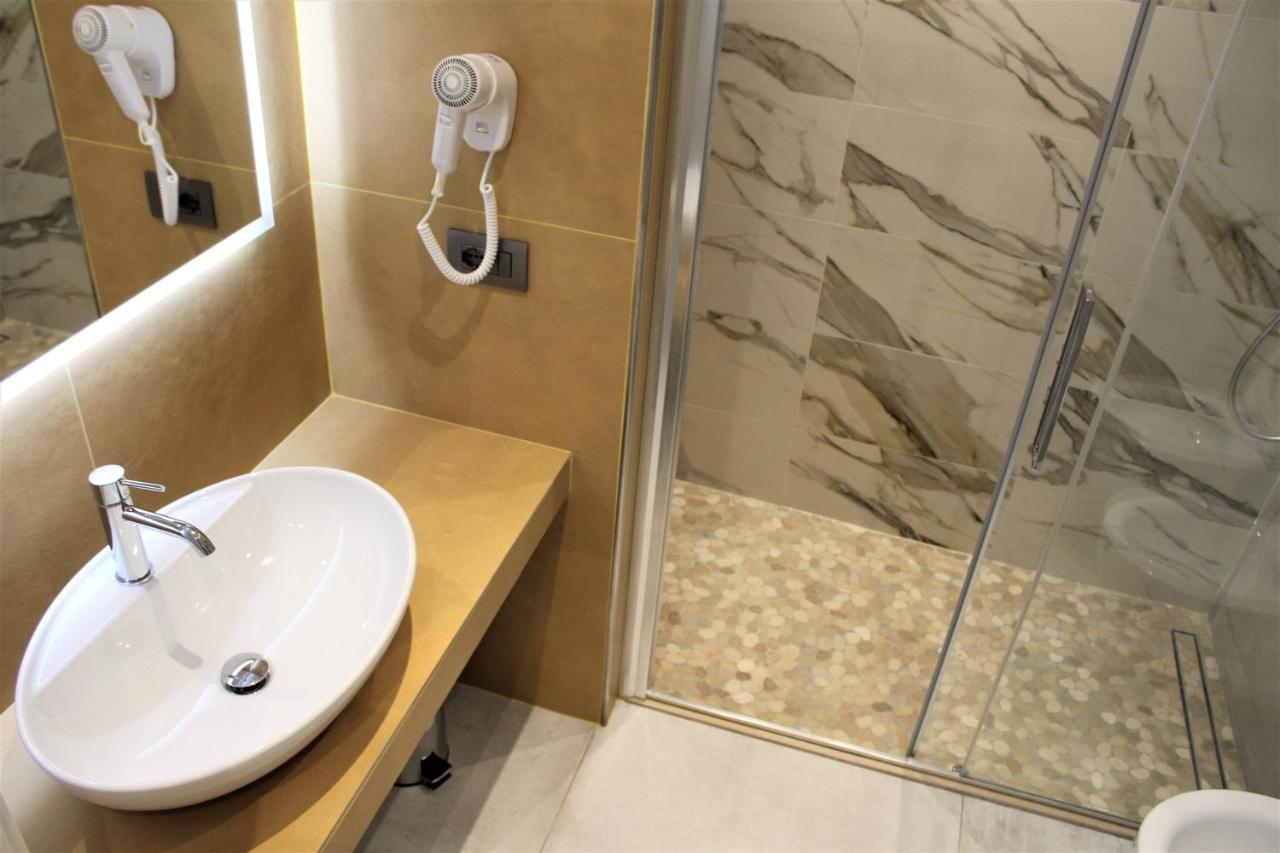 B&B Primrose Residence Hotel Rimini Ngoại thất bức ảnh