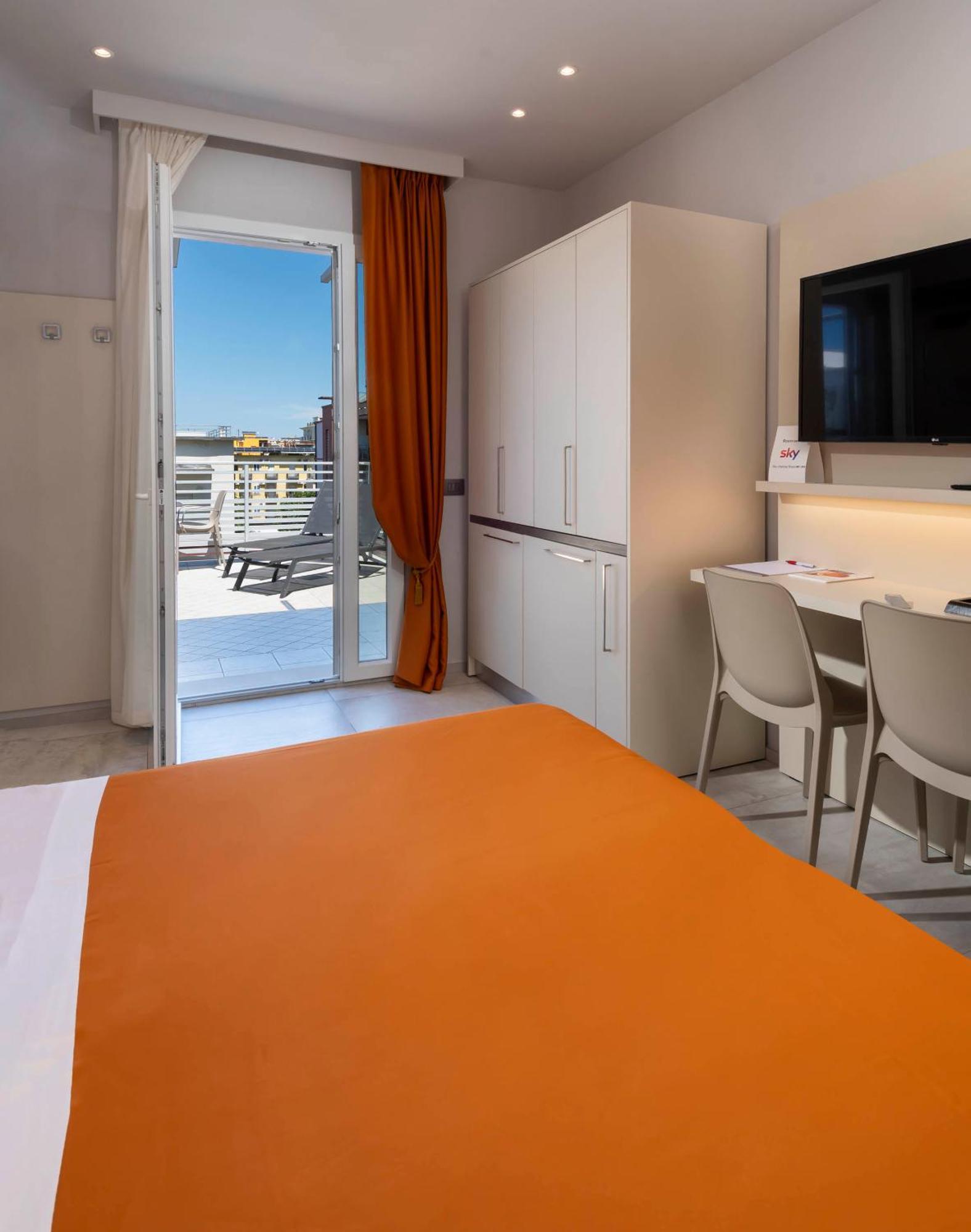 B&B Primrose Residence Hotel Rimini Ngoại thất bức ảnh